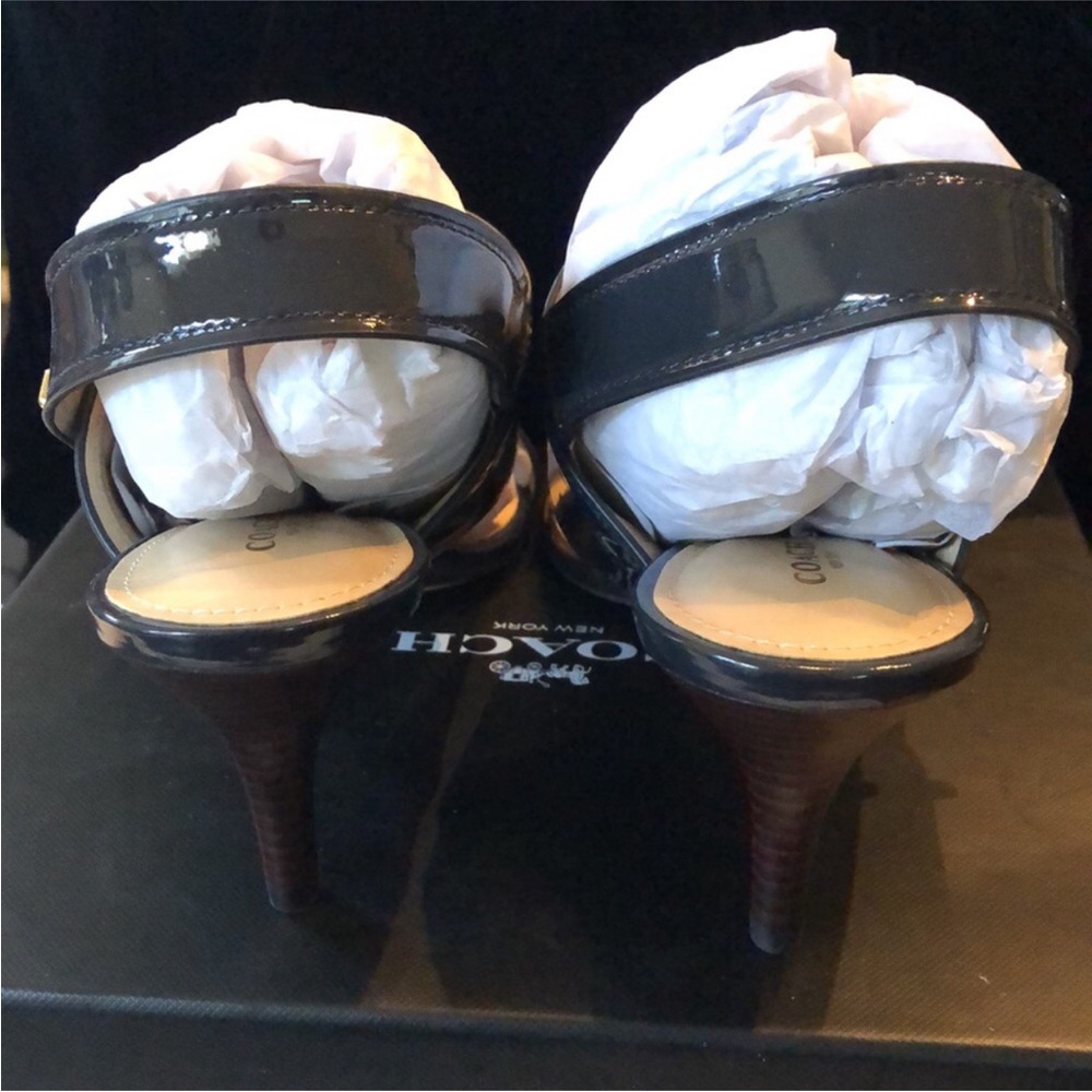 Coach Marla patent leather brown tapered heel back gold tone lock strap + box - Picture 6 of 13